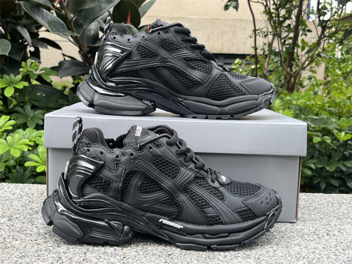 B 17FW Tripe-S High End Sneaker-428