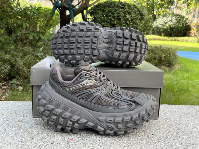 B 17FW Tripe-S High End Sneaker-432