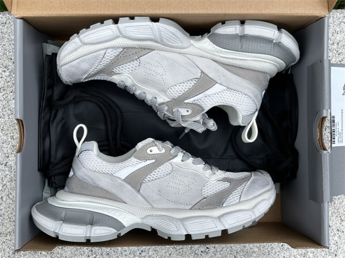 B 17FW Tripe-S High End Sneaker-437