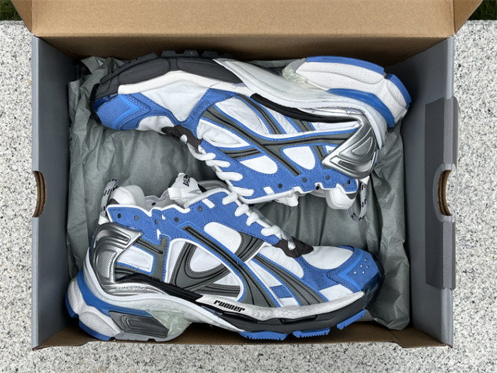 B 17FW Tripe-S High End Sneaker-429