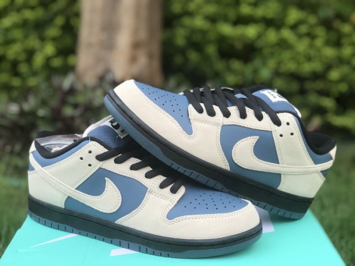 Authentic Nike Dunk Sb Low Pro “Light Cream”