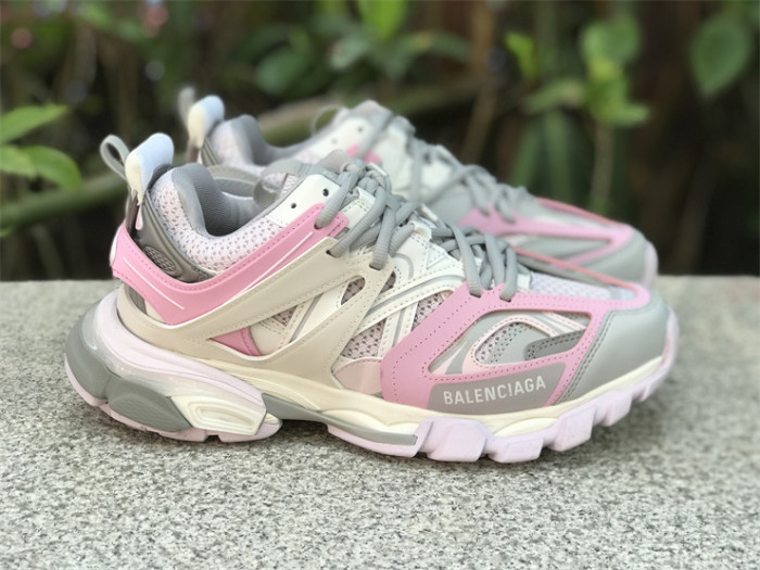 B 17FW Tripe-S High End Sneaker-377