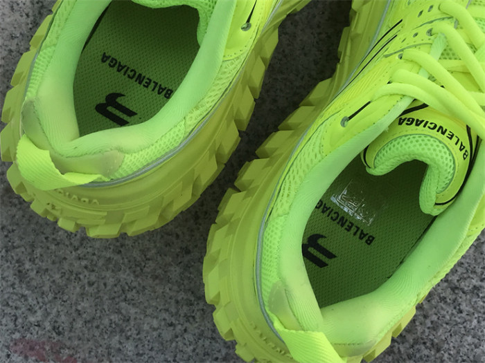 B 17FW Tripe-S High End Sneaker-387