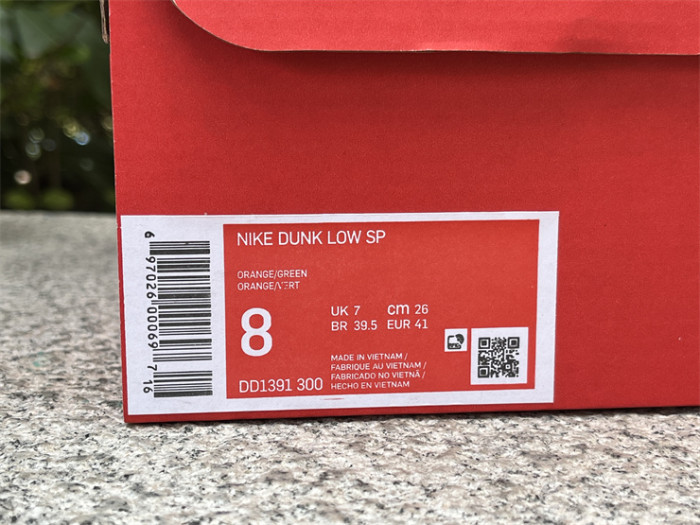 Authentic Nike Dunk Low White Black Green