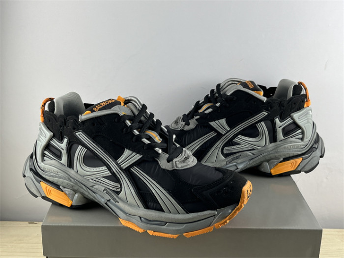 B 17FW Tripe-S High End Sneaker-442