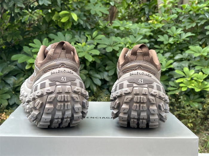 B 17FW Tripe-S High End Sneaker-433