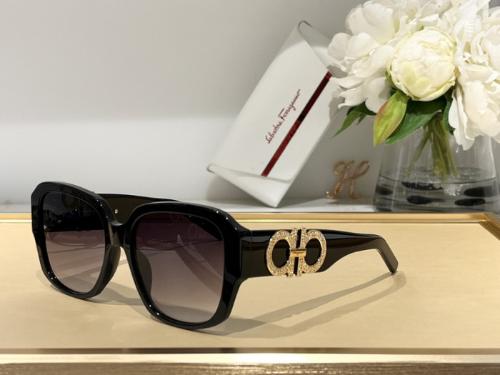 Ferragamo Sunglasses AAAA-670