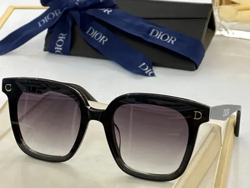 Dior Sunglasses AAAA-617