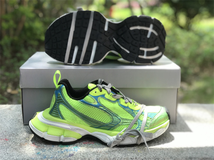 B 17FW Tripe-S High End Sneaker-376