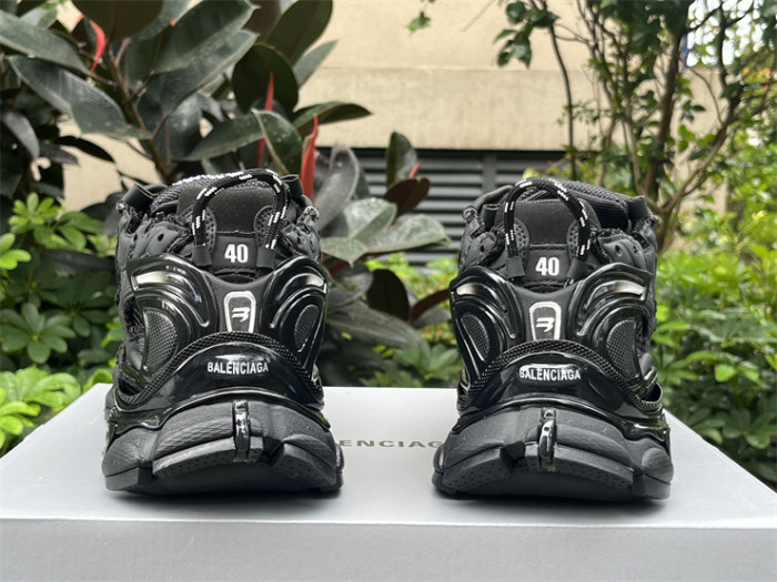 B 17FW Tripe-S High End Sneaker-428