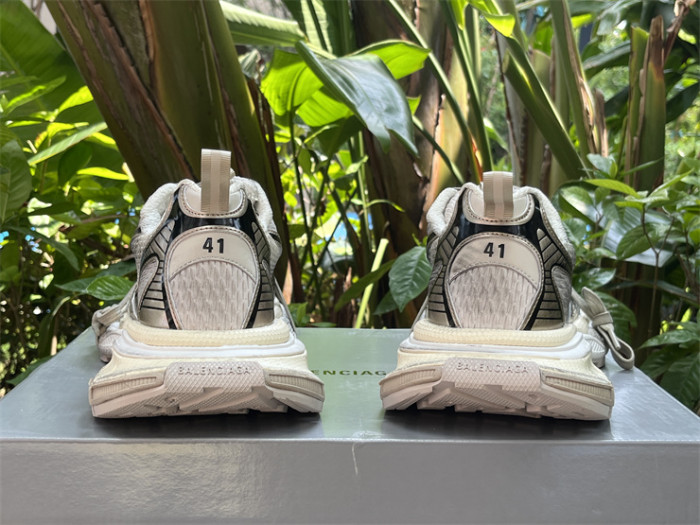 B 17FW Tripe-S High End Sneaker-419