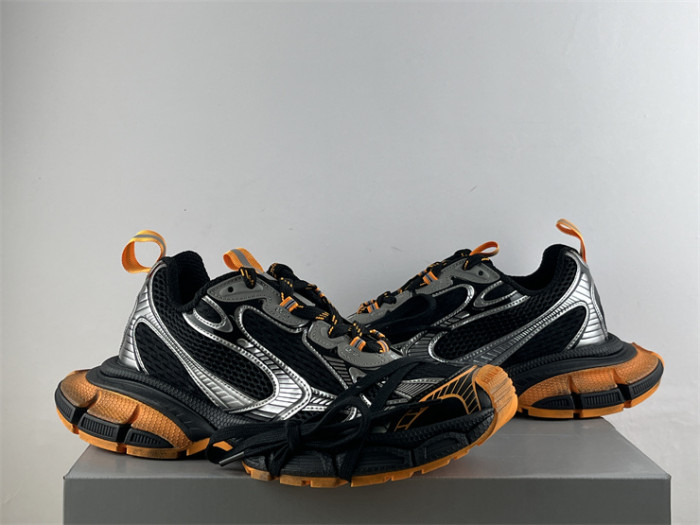 B 17FW Tripe-S High End Sneaker-413