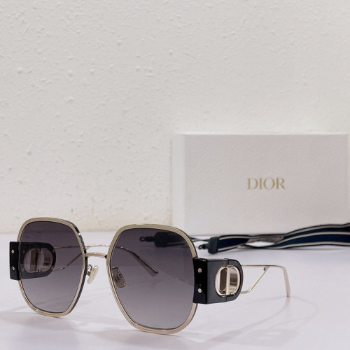 Dior Sunglasses AAAA-824