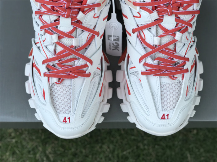 B 17FW Tripe-S High End Sneaker-331