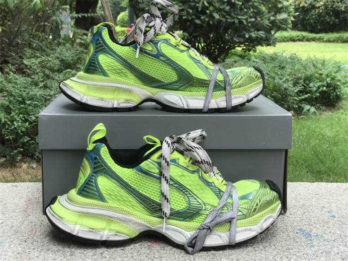 B 17FW Tripe-S High End Sneaker-392