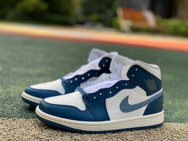 Authentic Air Jordan 1 Mid Sky French Blue Women shoes