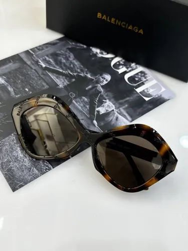 B Sunglasses AAAA-402