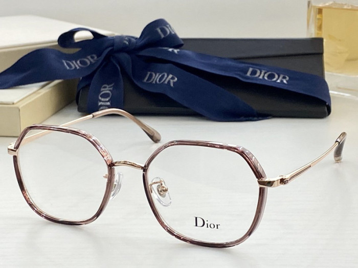 Dior Sunglasses AAAA-811