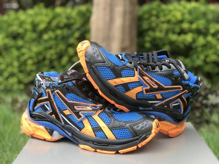 B 17FW Tripe-S High End Sneaker-327