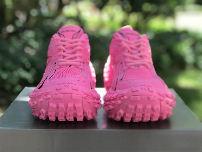 B 17FW Tripe-S High End Sneaker-388