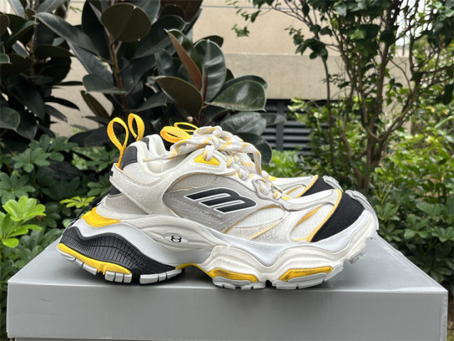 B 17FW Tripe-S High End Sneaker-444