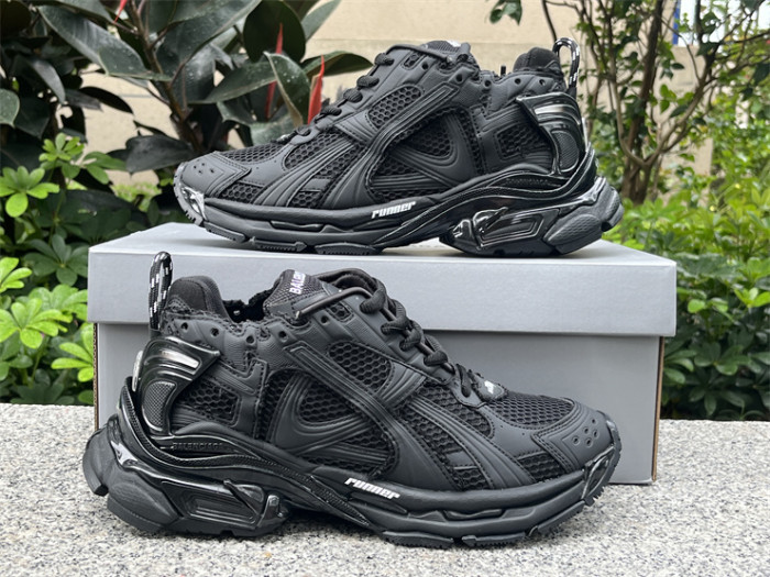 B 17FW Tripe-S High End Sneaker-428