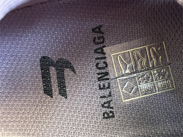 B 17FW Tripe-S High End Sneaker-447