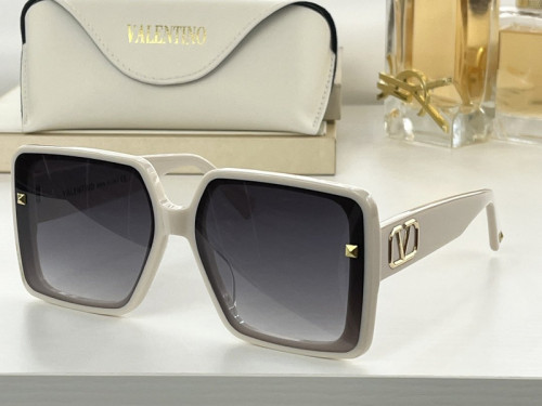 V Sunglasses AAAA-024