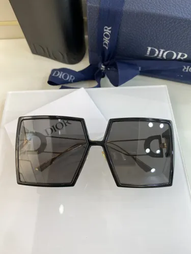 Dior Sunglasses AAAA-377