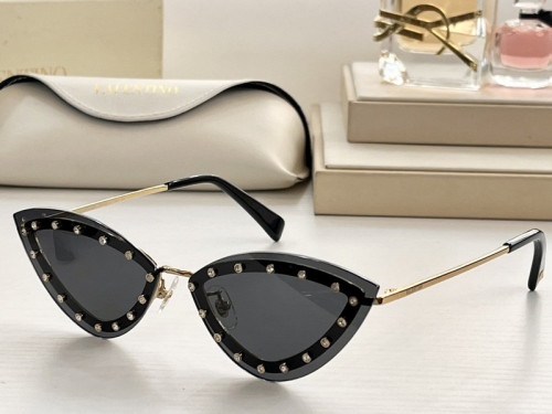 V Sunglasses AAAA-037