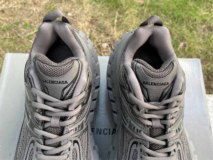 B 17FW Tripe-S High End Sneaker-432