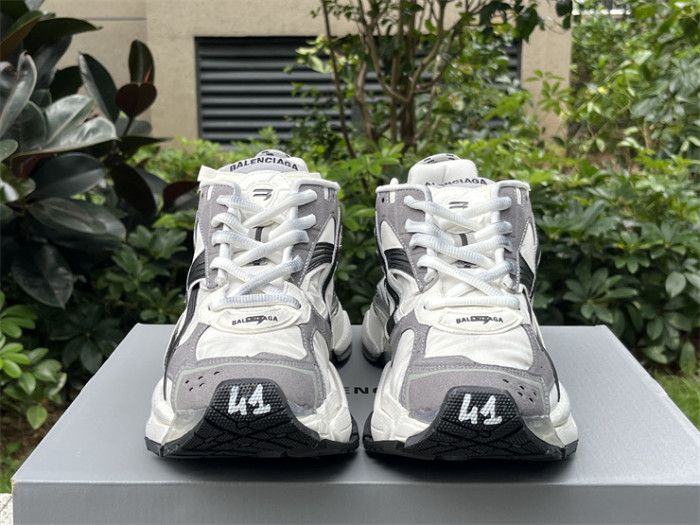 B 17FW Tripe-S High End Sneaker-427