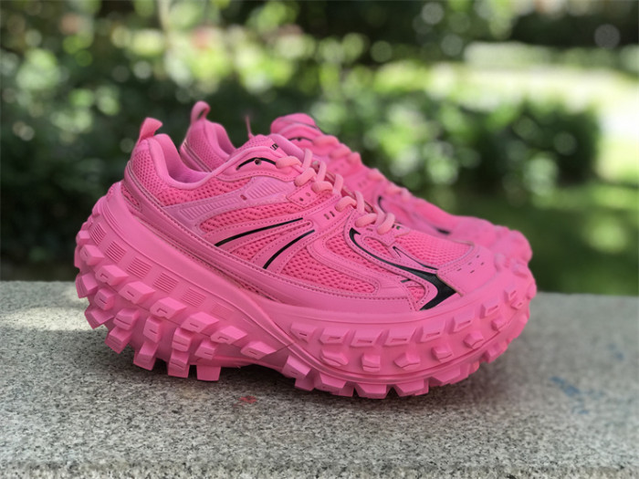 B 17FW Tripe-S High End Sneaker-388