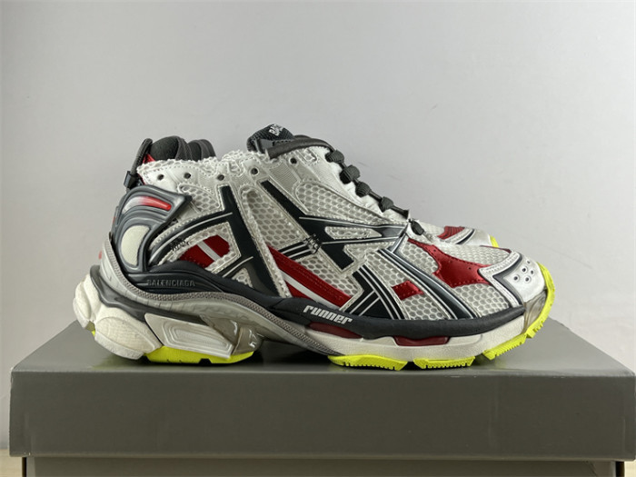 B 17FW Tripe-S High End Sneaker-418