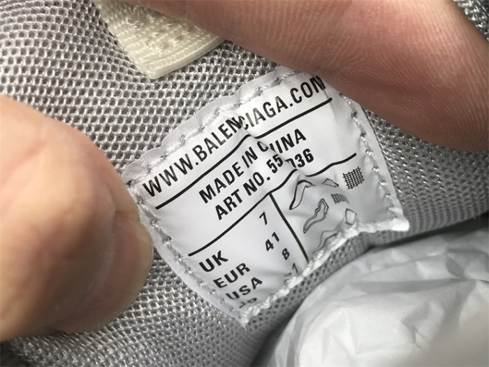 B 17FW Tripe-S High End Sneaker-386