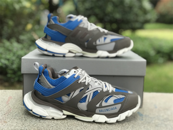 B 17FW Tripe-S High End Sneaker-385