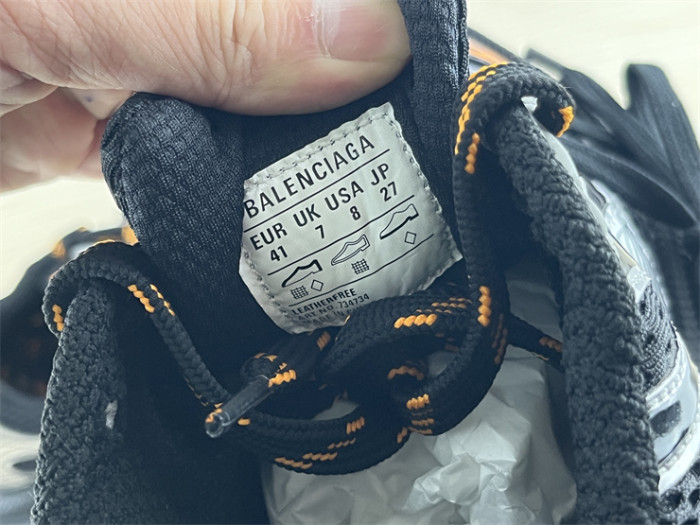 B 17FW Tripe-S High End Sneaker-413