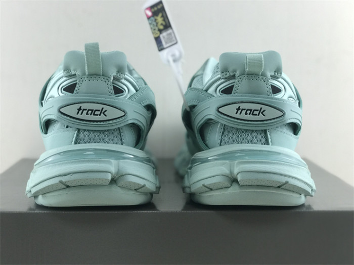 B 17FW Tripe-S High End Sneaker-335