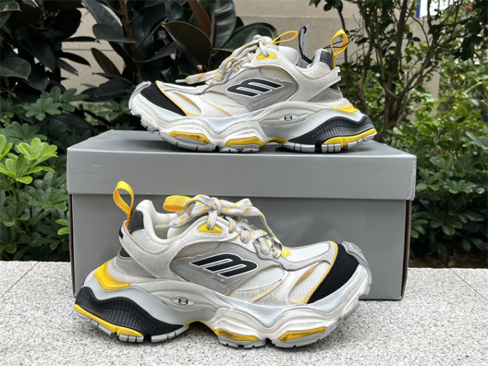 B 17FW Tripe-S High End Sneaker-444