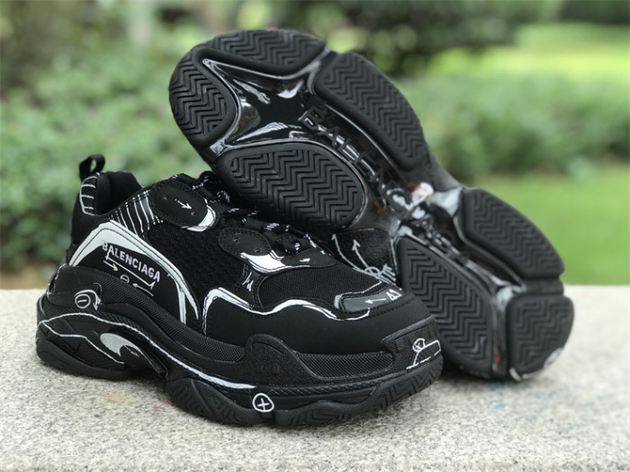 B 17FW Tripe-S High End Sneaker-394