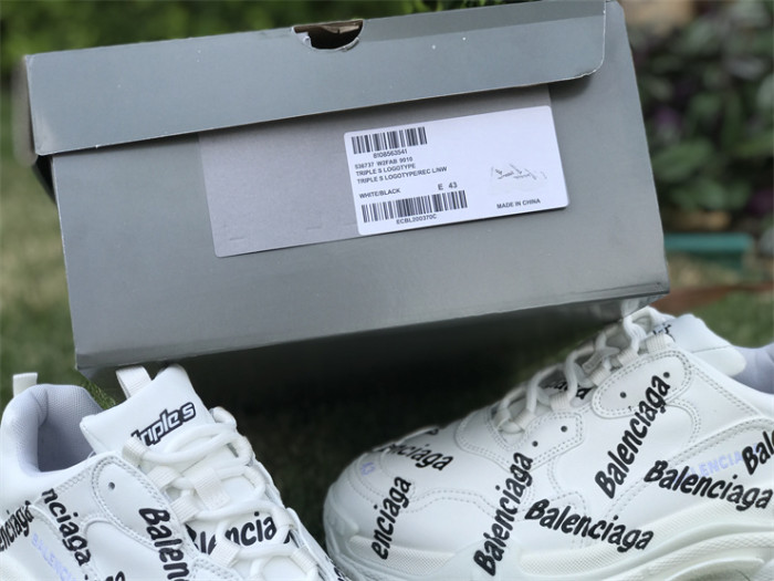 B 17FW Tripe-S High End Sneaker-330