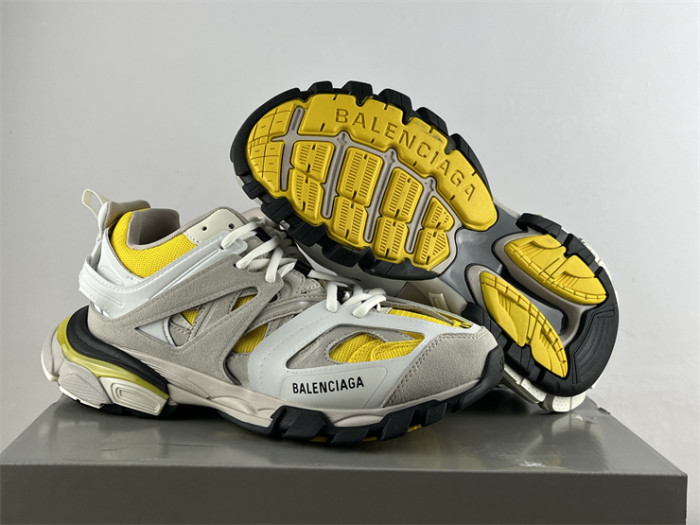 B 17FW Tripe-S High End Sneaker-416