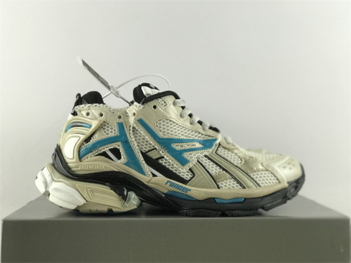 B 17FW Tripe-S High End Sneaker-348