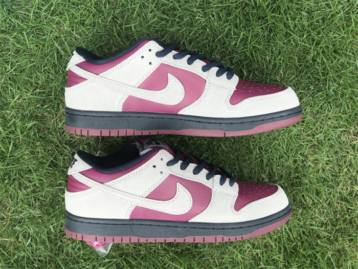Authentic Nike SB Dunk Low Bordeaux