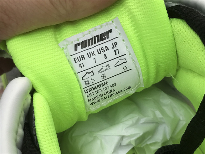 B 17FW Tripe-S High End Sneaker-380