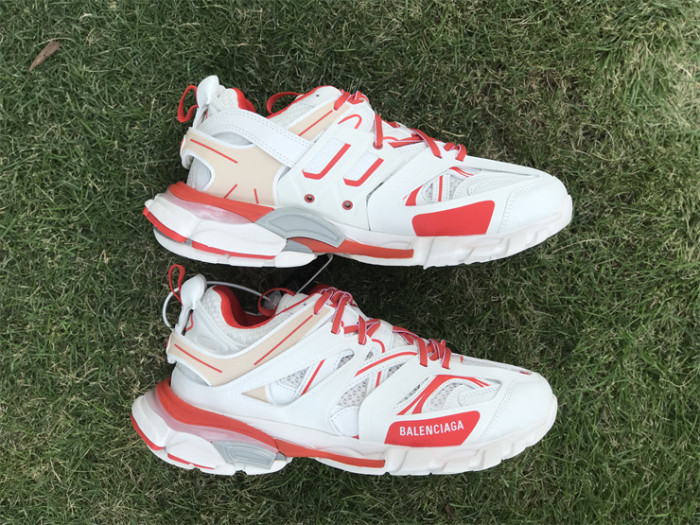 B 17FW Tripe-S High End Sneaker-331