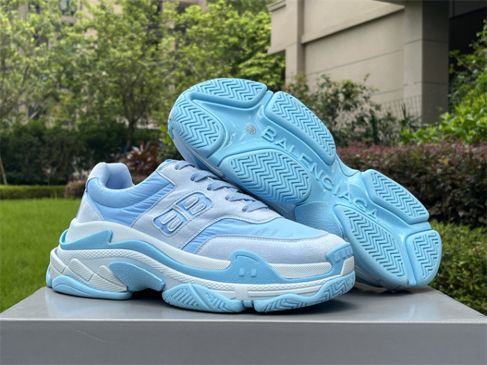 B 17FW Tripe-S High End Sneaker-423