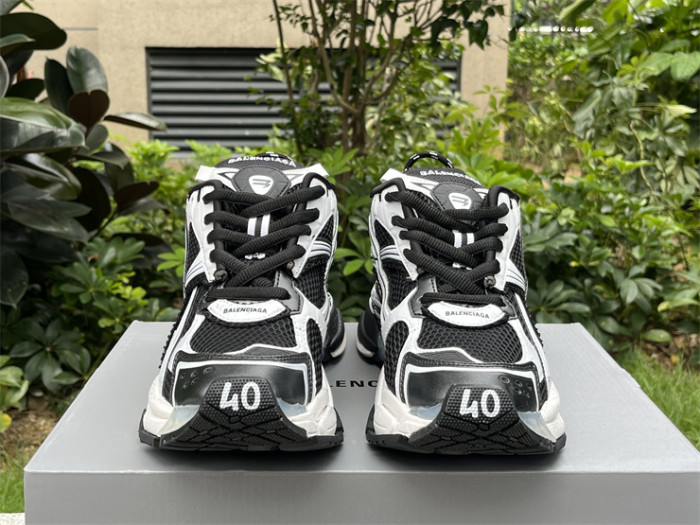 B 17FW Tripe-S High End Sneaker-430