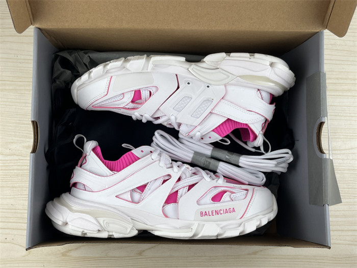 B 17FW Tripe-S High End Sneaker-435