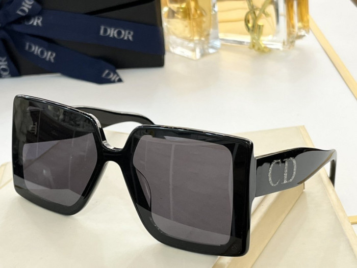 Dior Sunglasses AAAA-978